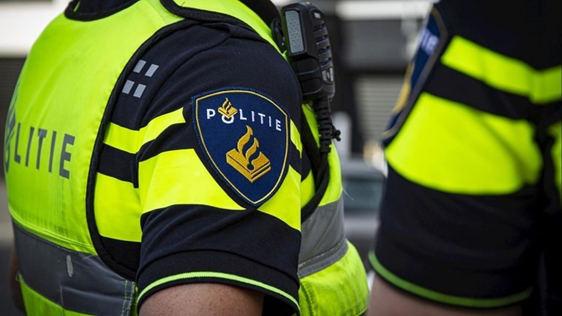 Politie doet invallen door heel Twente