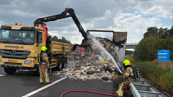 Snelweg A2 weer open na urenlang blussen brandende vrachtwagen Home
