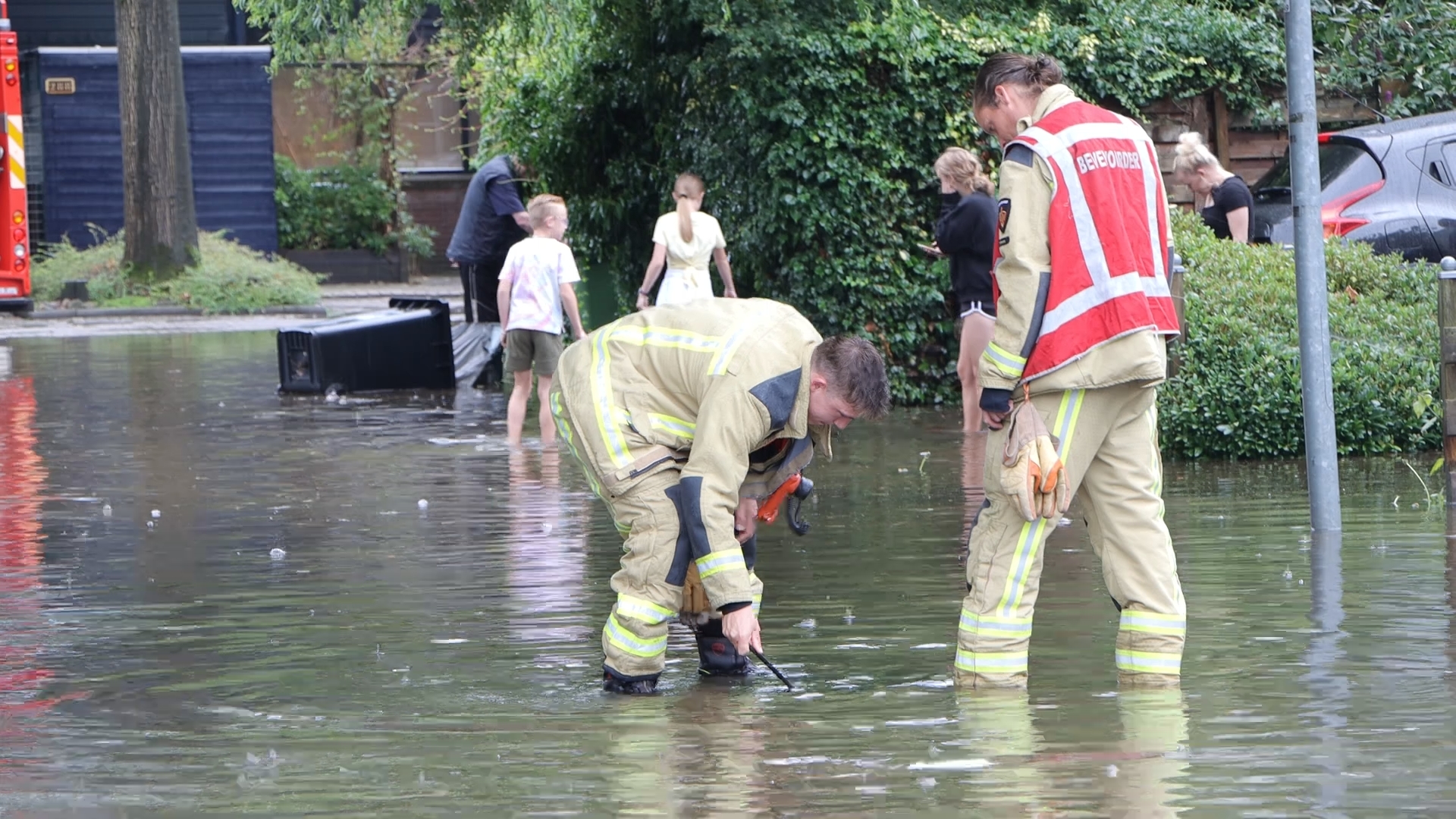 Hevige Regenval Zet Straat Blank In Emmen - RTV Drenthe