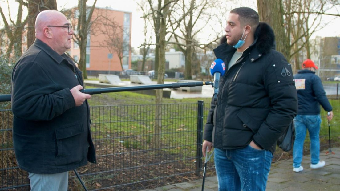 Mohammed probeert mensen die al jaren in de bijstand zitten, te activeren om weer aan de gang te gaan