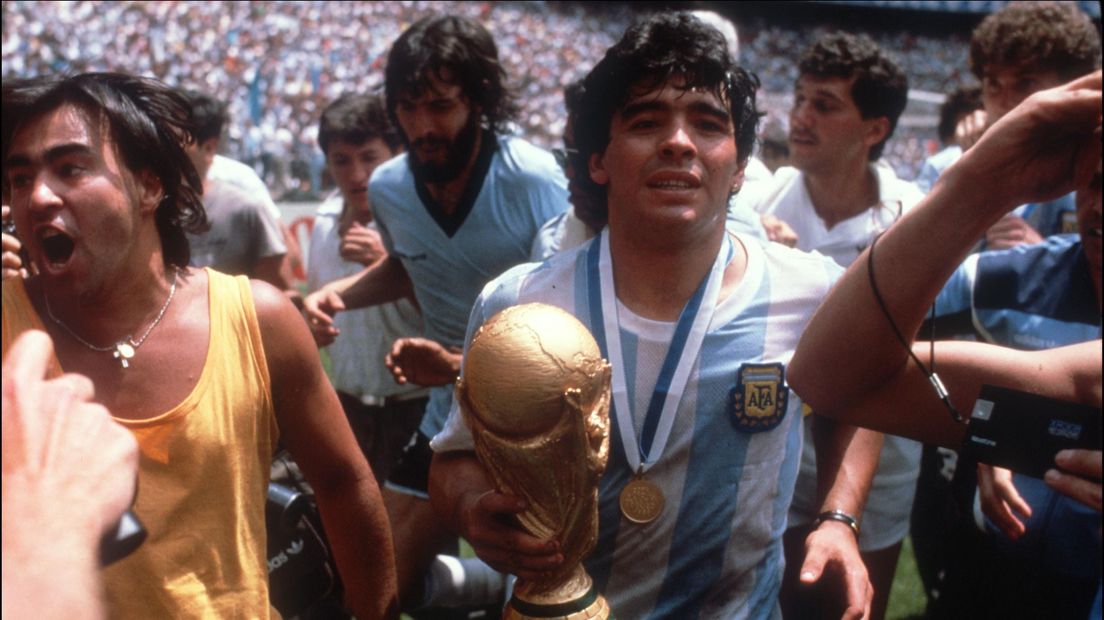 Maradona wint Wereldkampioenschap voetbal in 1986 in Mexico
