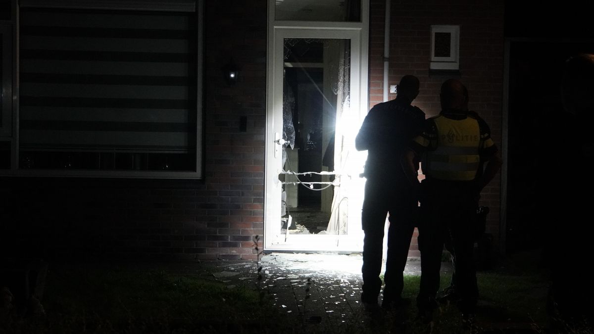 Drie explosies in Assen, politie sluit verband niet uit