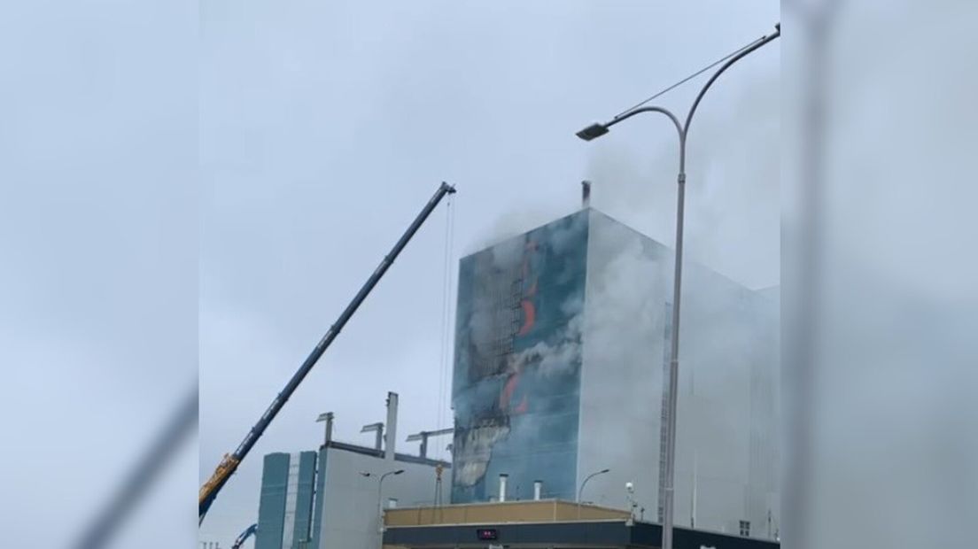 Een brand bij de kolencentrale bij Borssele heeft vanmiddag schade veroorzaakt