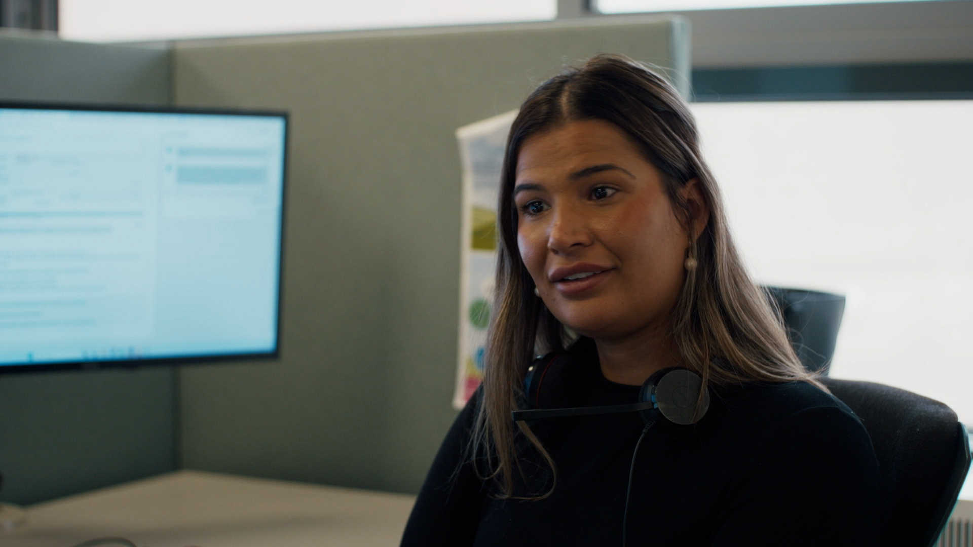 Nena krijgt dagelijks tientallen klanten van Woonstad aan de telefoon