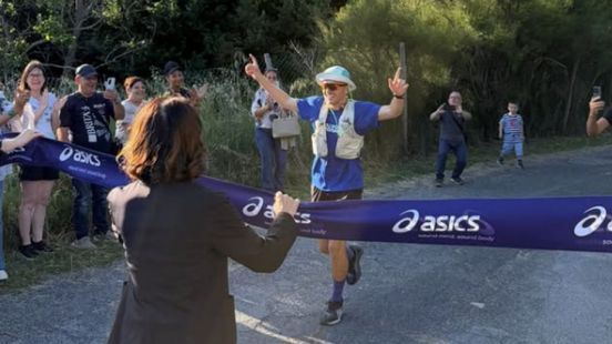 David haalt na 57 marathons op rij de eindstreep in Rome: 'Kan het niet onder woorden brengen' Home