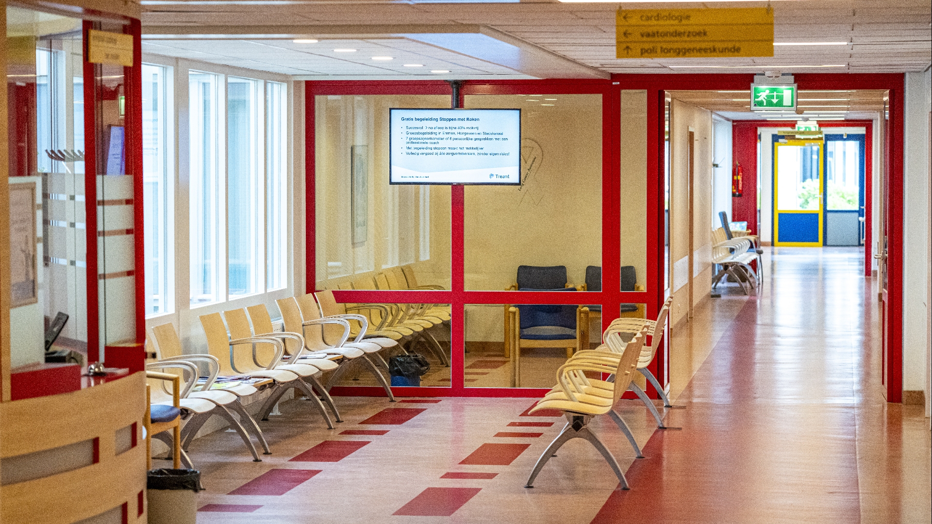 Een wachtkamer in het ziekenhuis