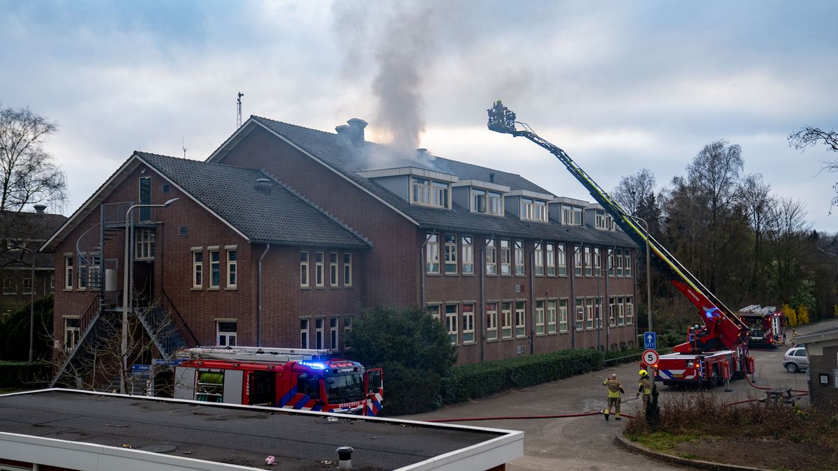 Brand bij azc in Schalkhaar, pand ontruimd