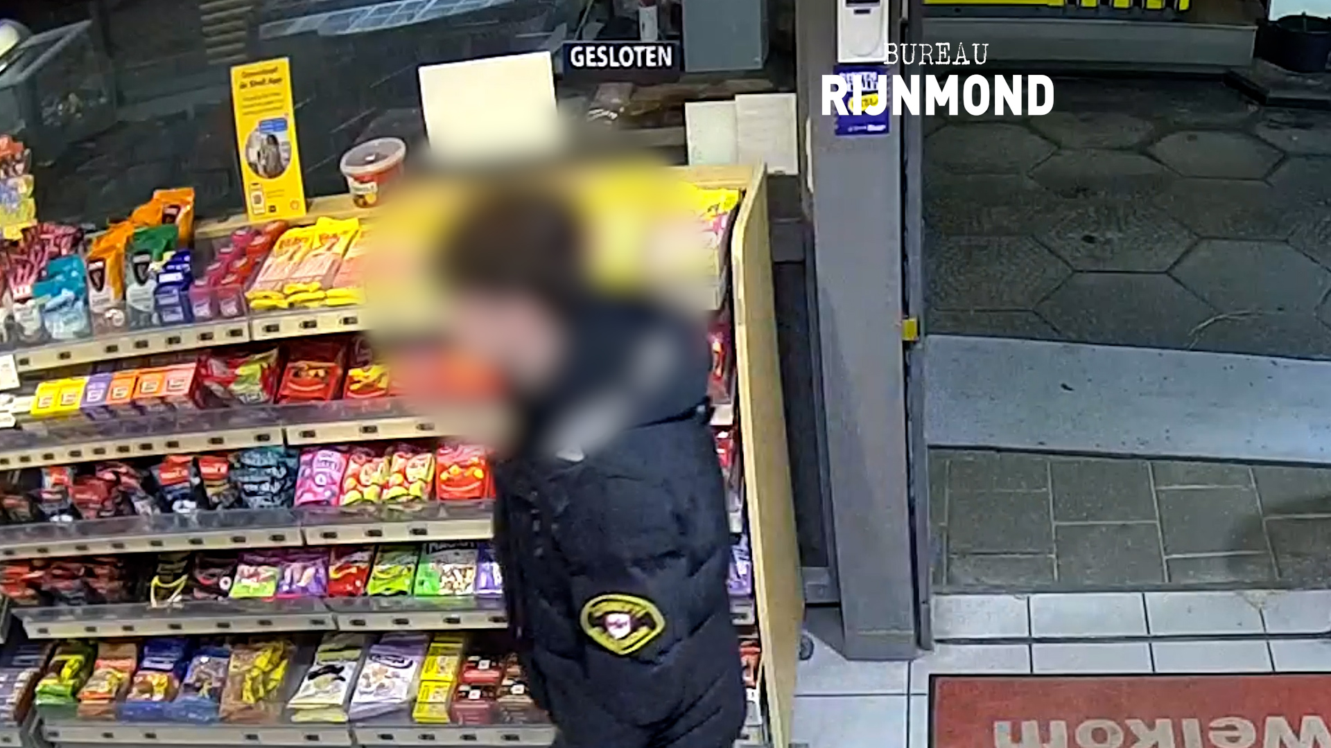 Hoogbejaarde vrouw raakt veel geld en waardevolle spullen kwijt door neppolitie