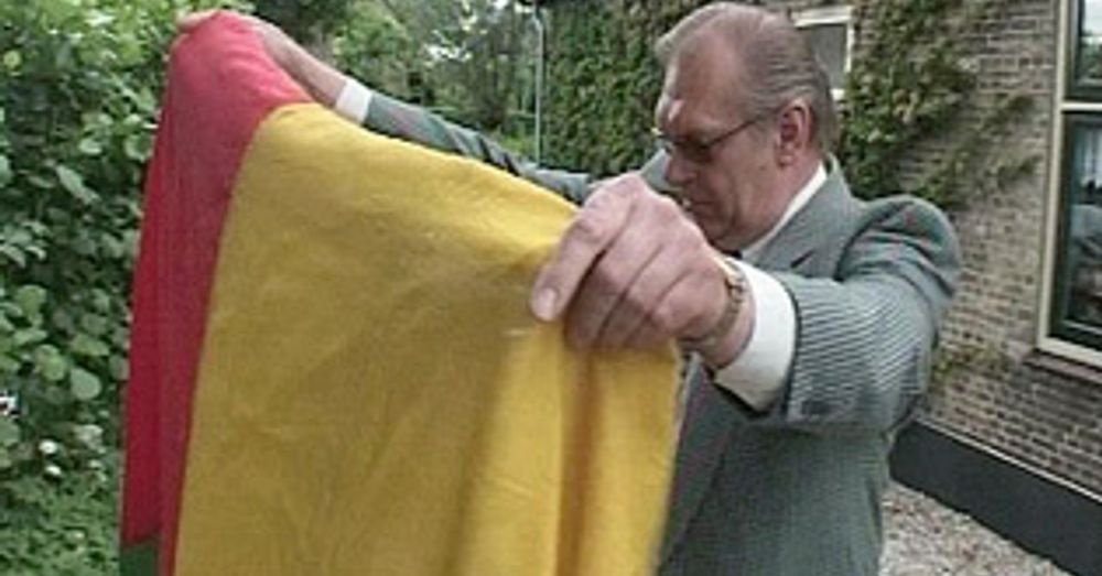 Wanneer mag je een vlag halfstok hangen en mag dit een willekeurige