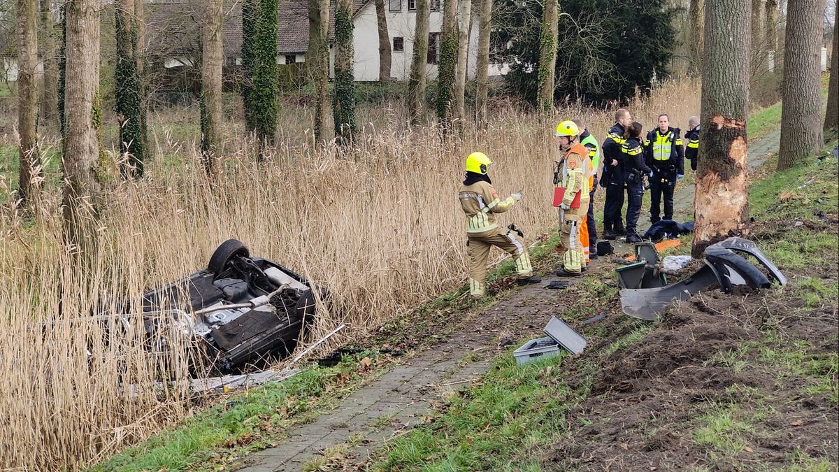 Belgische bestuurder (58) overleden na verkeersongeval in Ospel