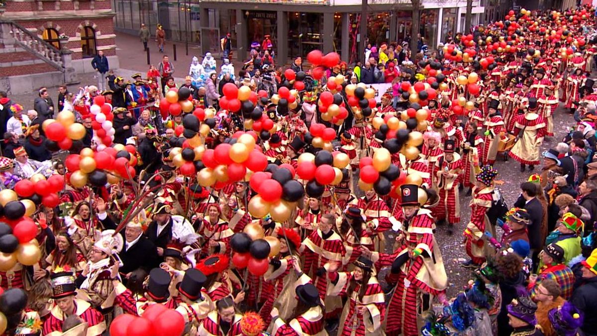 Grootste carnavalsgroep van Benelux klaar voor optochten: 'Het is een hele organisatie'