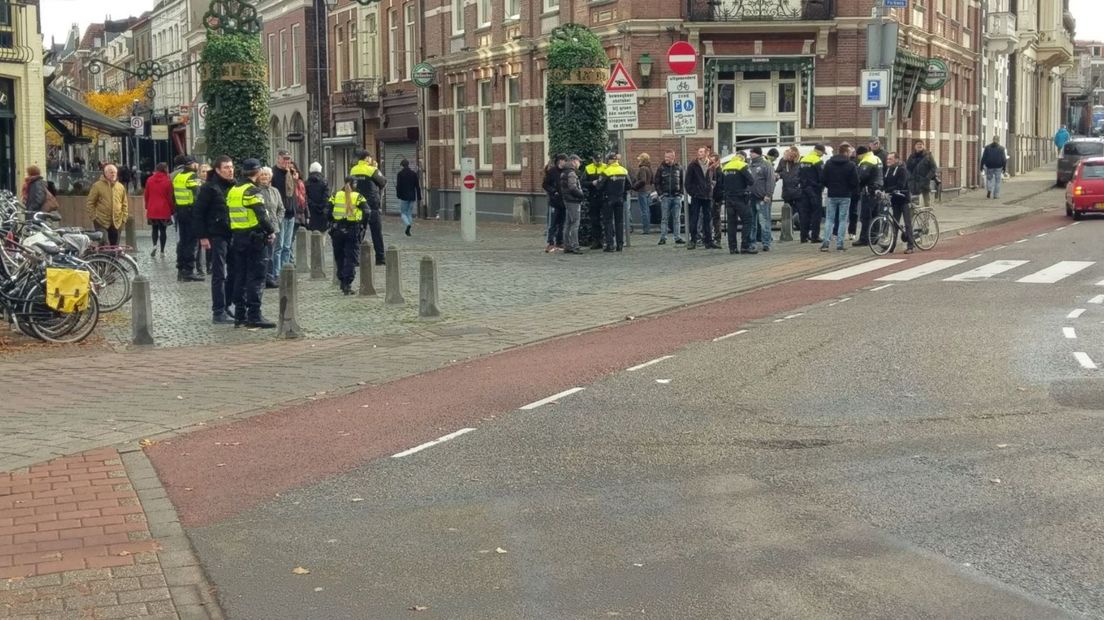 Er was zondagmiddag veel politie op de been in Nijmegen. Er vonden demonstraties plaats. Pegida voerde actie 'voor behoud van vrijheid van meningsuiting'. Er was ook een tegendemonstratie.