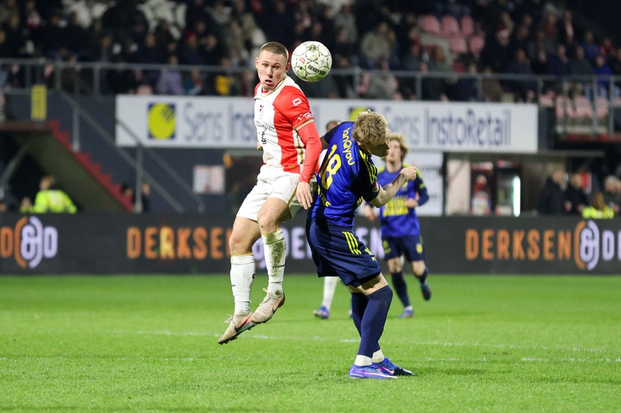 Van Dam biedt excuses aan voor 'soft' Emmen, Quispel wil nacompetitie niet opgeven