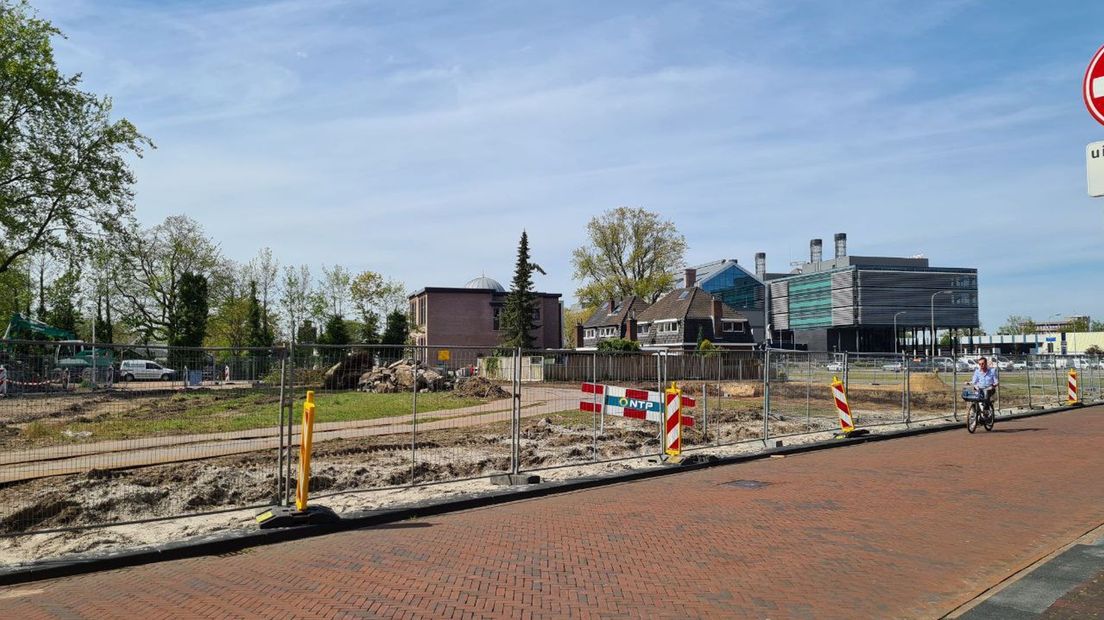 Het terrein naast de moskee aan de Willem de Clercqstraat in Hengelo