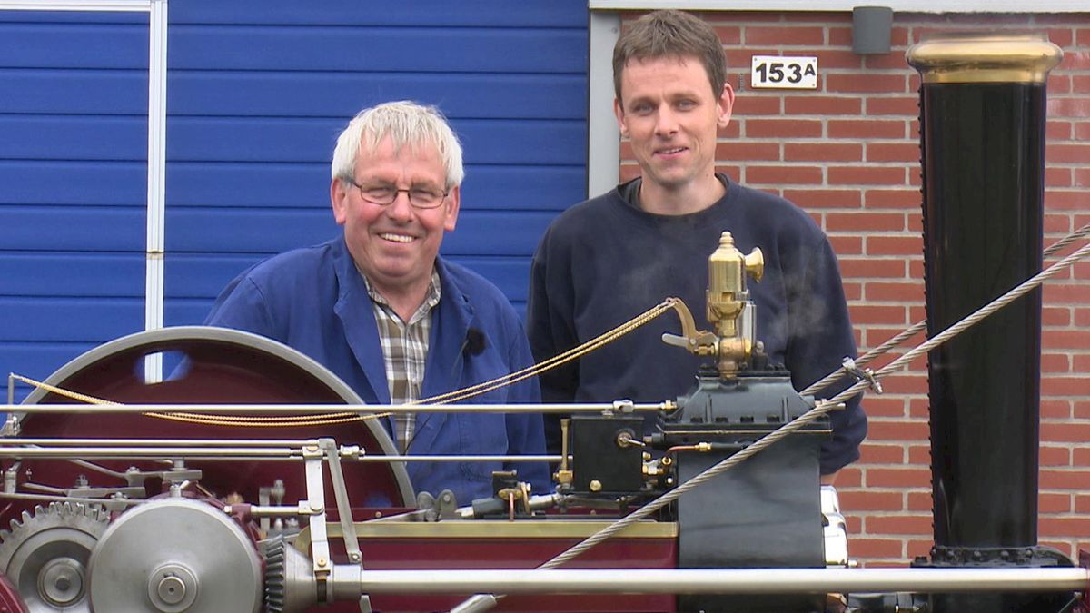 Zelfgebouwde stoomkraanmachine in Ootmarsum tilt boom van 1800 kilo
