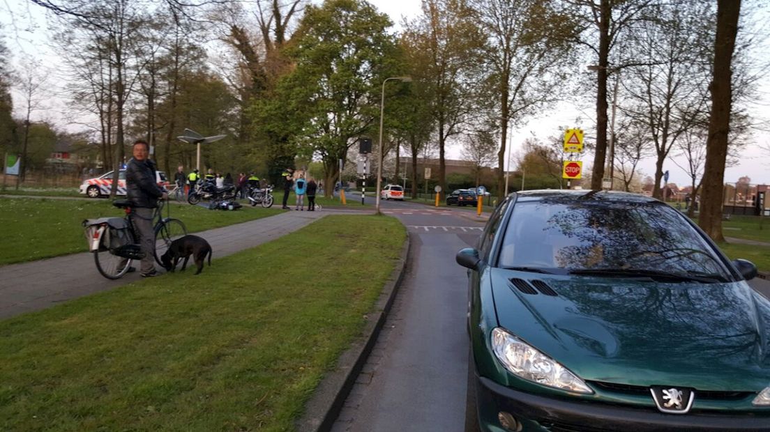 Scooter geschept door auto in Hengelo