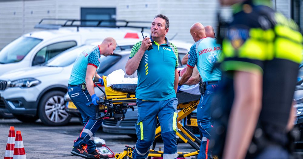 Man ziet ouders als demonen uit de hel en valt ze met mes aan - Omroep West