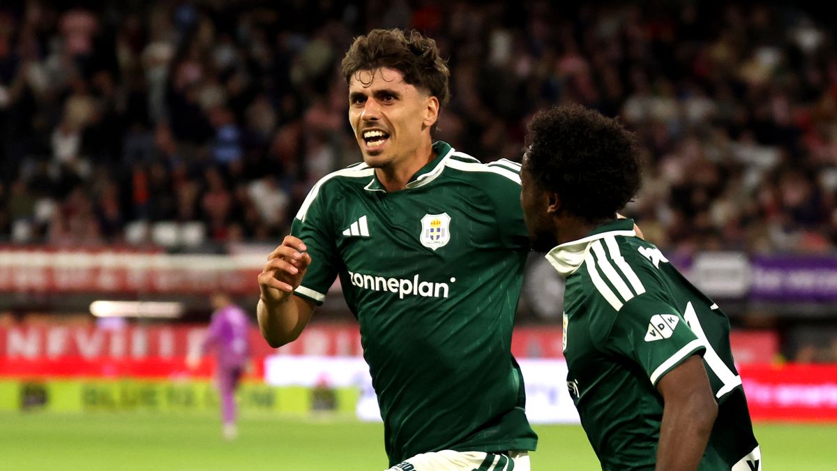 PEC Zwolle knokt zich dankzij fraaie kopbal Kostons naar punt bij Sparta