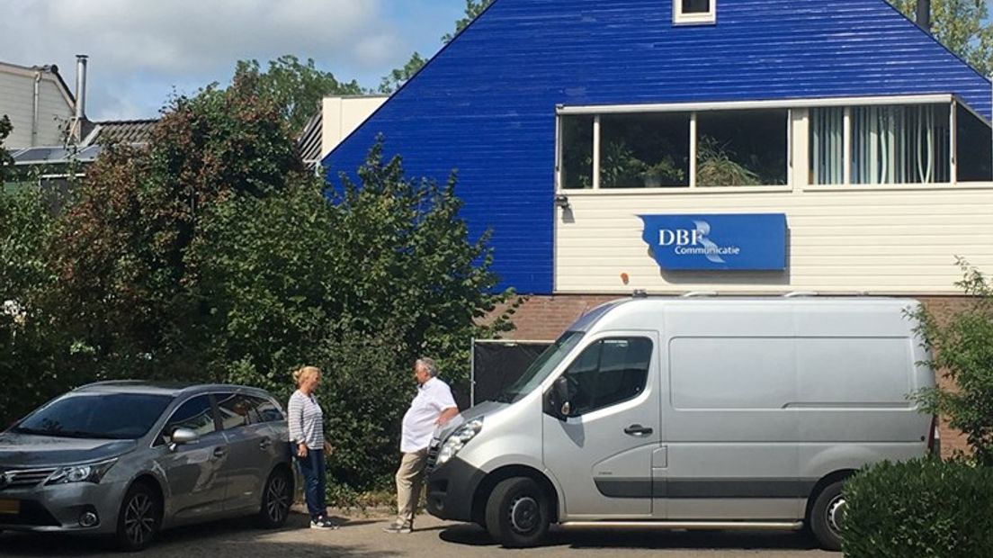 Politieonderzoek bij het kantoor in Alphen aan den Rijn