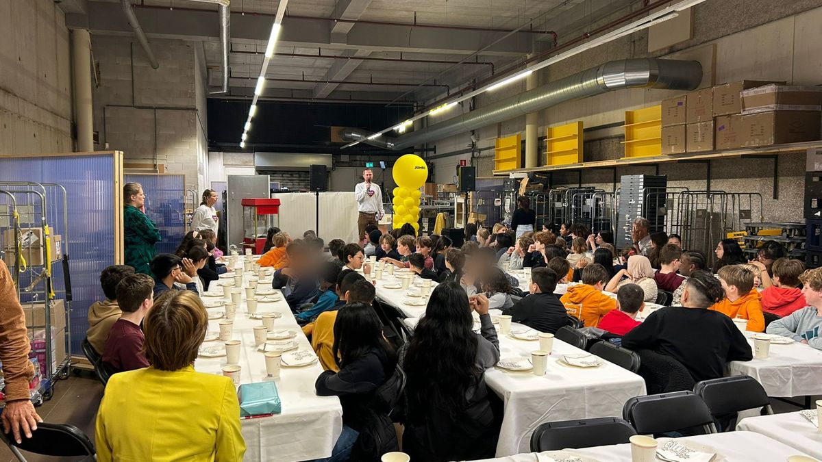 Basisscholen uit Benoordenhout en Schilderswijk vieren Suikerfeest: 'Zij eten hele andere dingen'