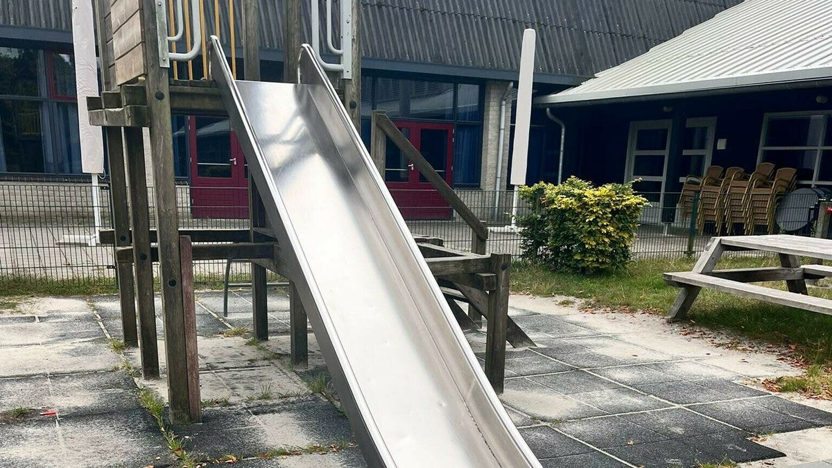 Glijbaan gestolen uit speeltuin De Hemrik