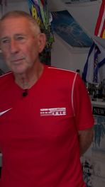 John (73) blijft maar lopen