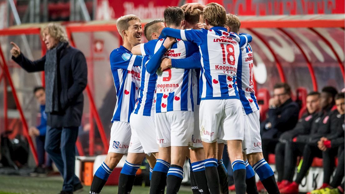 Heerenveen juicht, Verbeek baalt op de achtergrond