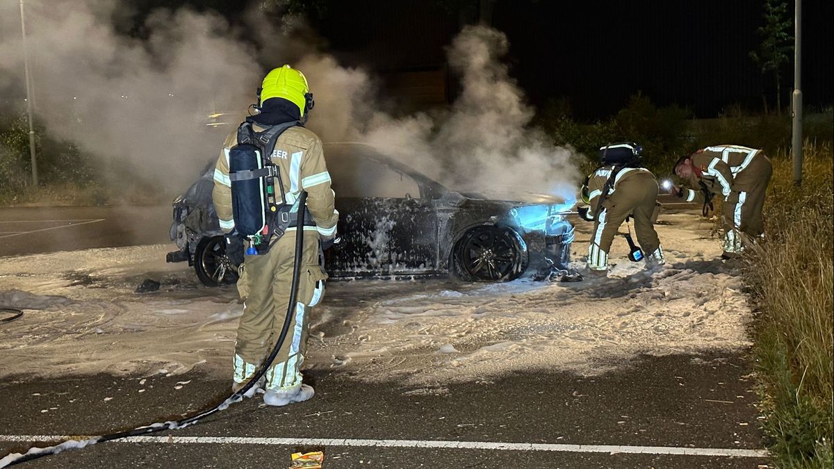 Auto volledig uitgebrand in Herten