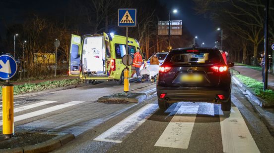 Voetganger naar ziekenhuis na aanrijding op zebrapad