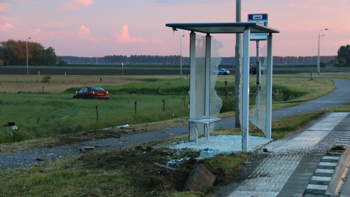 Ravage in Terhole na ongeval, bestuurder spoorloos (video)