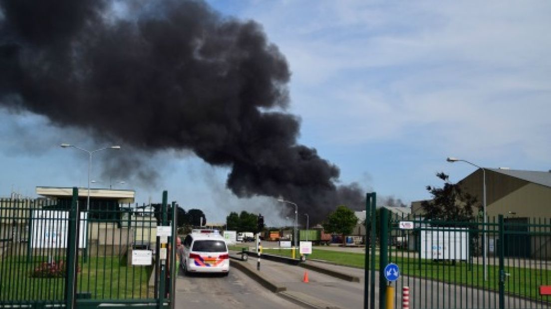 In Wilp is de brand die zaterdagmiddag uitbrak bij afvalverwerker VAR onder controle.