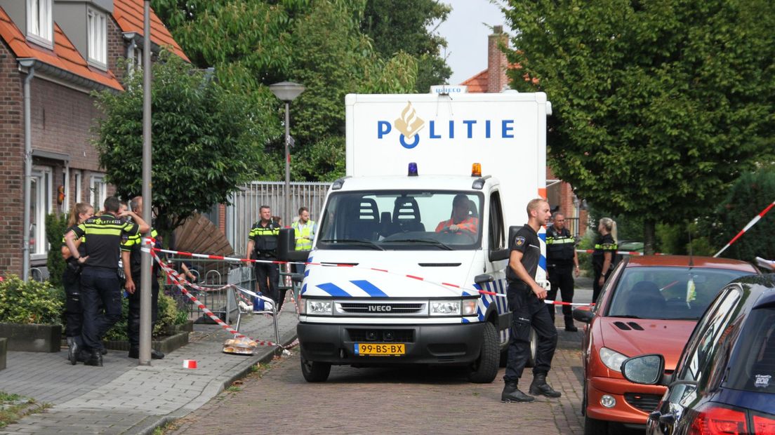 Onderzoek bij een woning in de Zonnebloemstraat