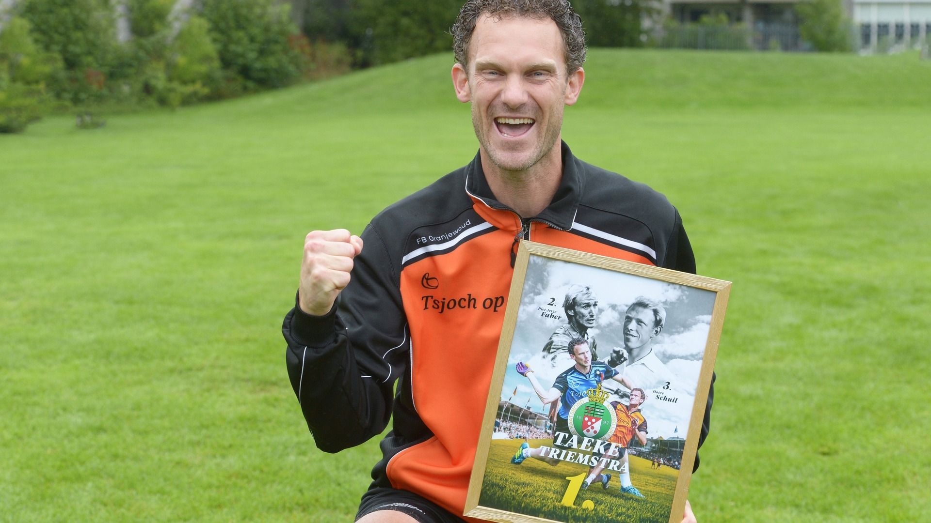 Taeke Triemstra met het bewijs dat hij denummer 1 is