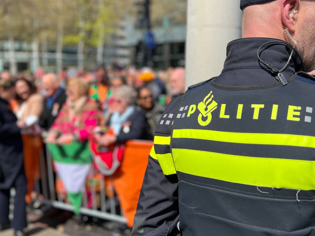 De grootste veiligheidsoperatie in de geschiedenis van Rotterdam: Koningsdag 010 in het spoor van de koning
