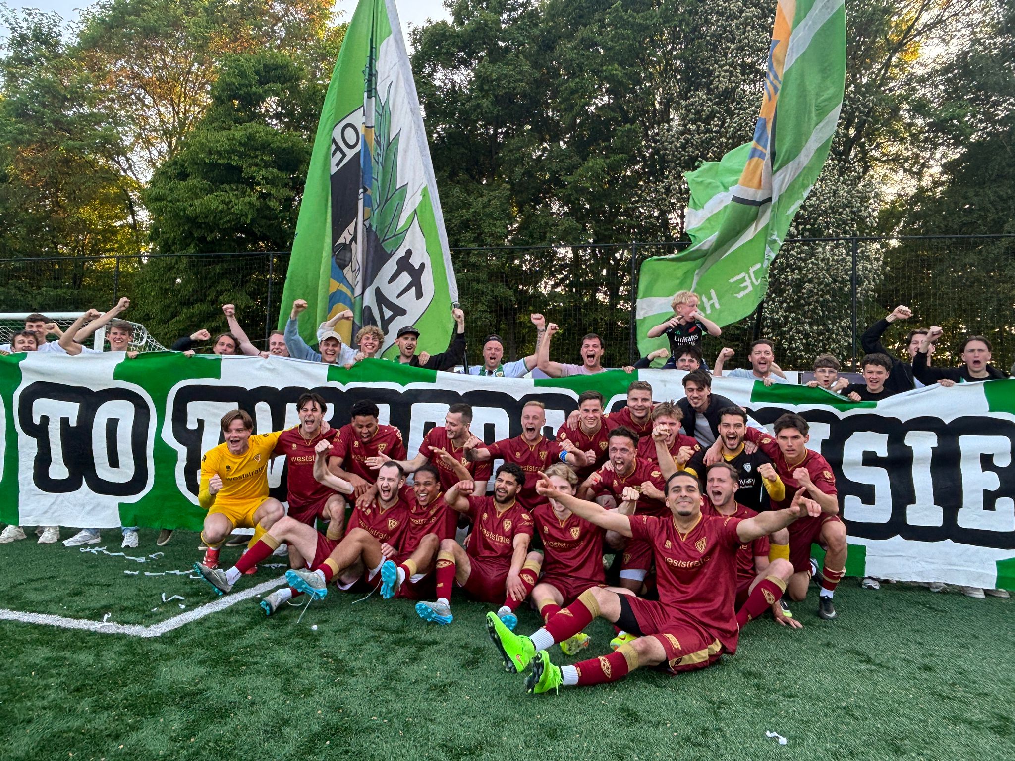 Kloetinge zet zichzelf op drempel Tweede Divisie met overwinning op Groene Ster
