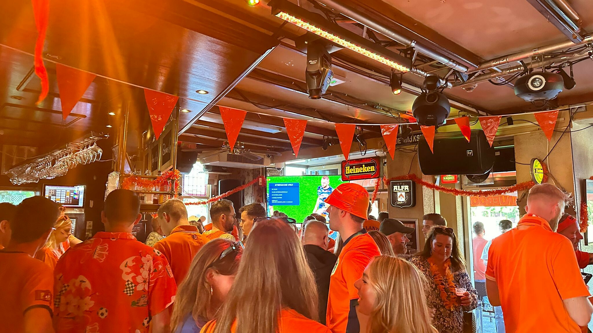 Midden in de nacht naar de kroeg voor het WK? Op deze plekken in Zeeland kan het