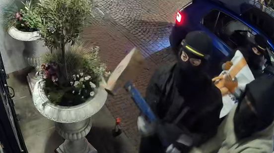 Drie mannen slopen juwelierszaak Ootmarsum en vluchten met opvallende bigbag Home