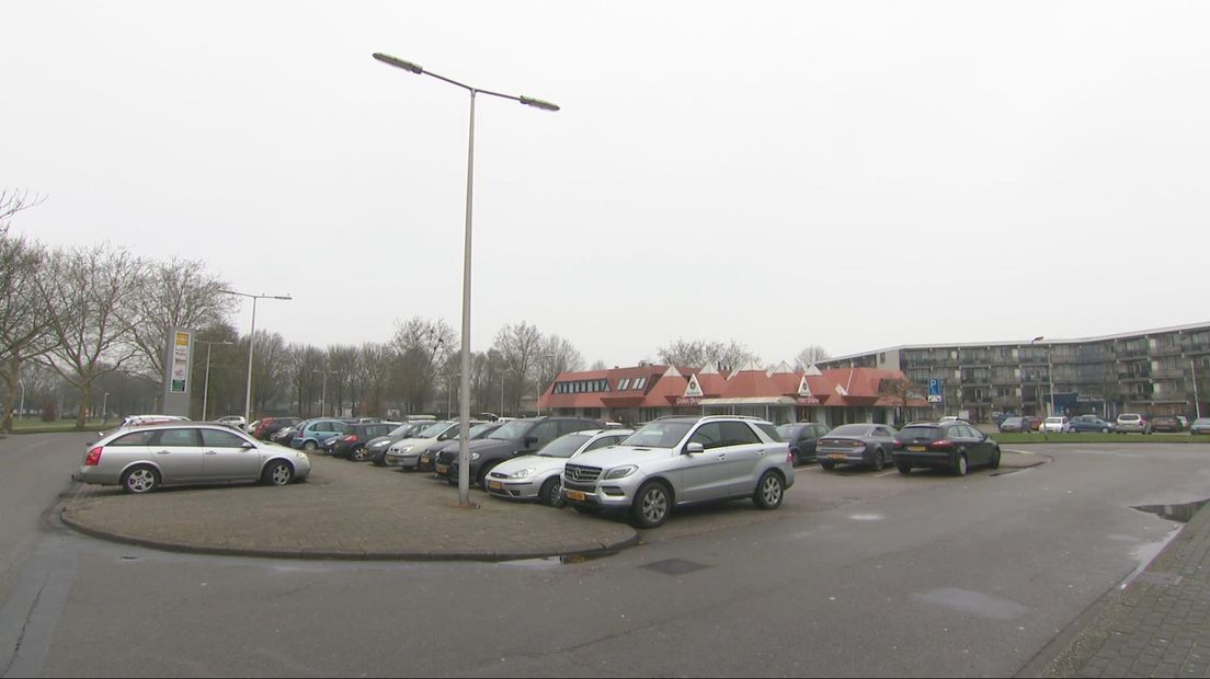 Op deze parkeerplaats stond de Mazda CX-3 geparkeerd