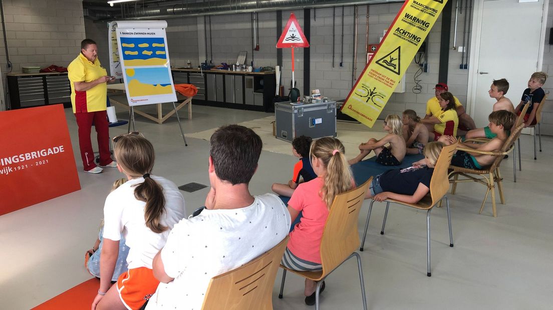 Cursus muizwemmen bij de reddingsbrigade Noordwijk