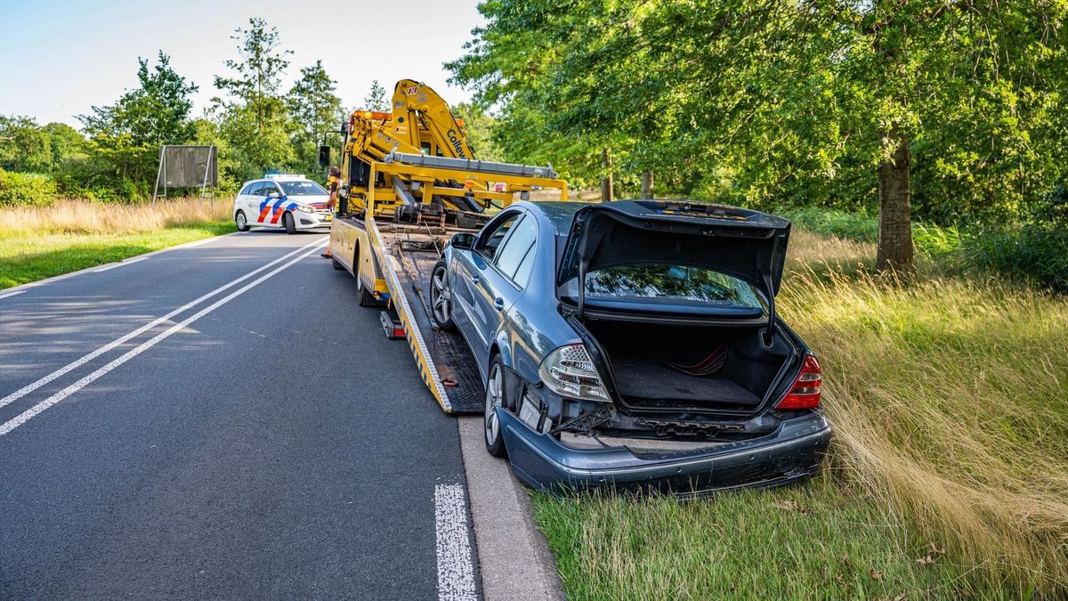 112-nieuws 10 juli: Botsing met drie auto's in Surhuisterveen | Kollumer trekt pluk haar uit baard