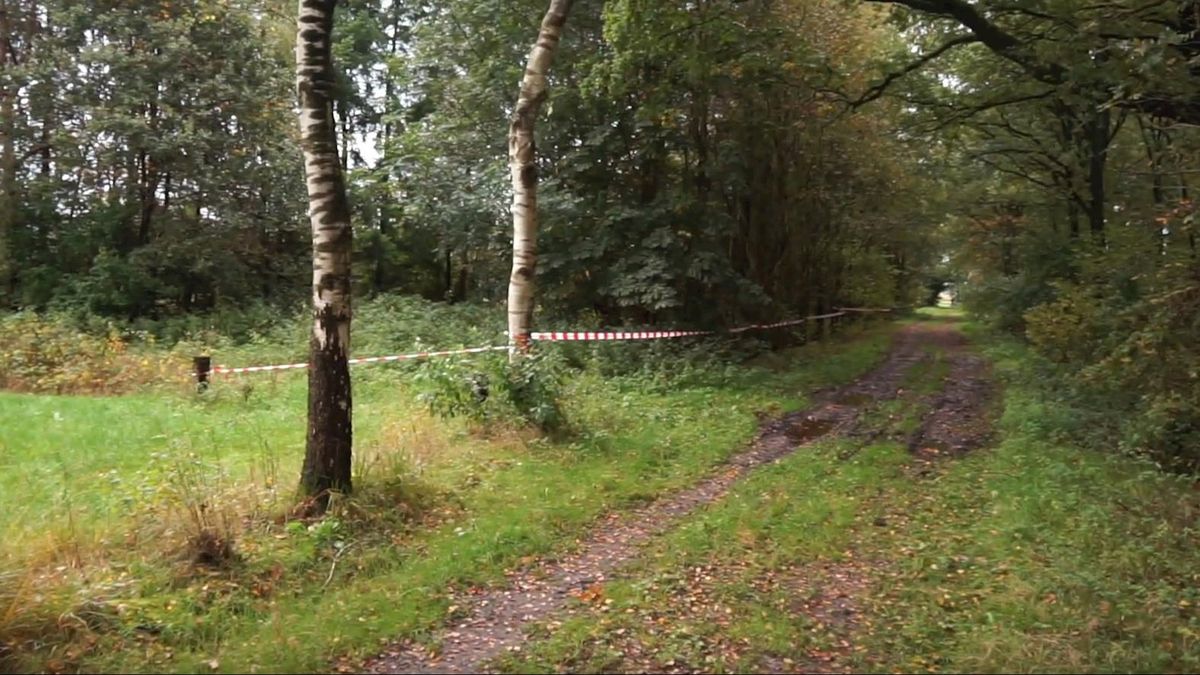Politie onderzoekt grond in Punthorst van geïsoleerd gezin uit Ruinerwold
