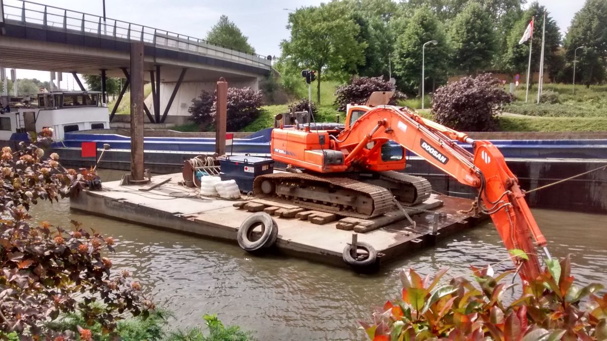 Baggeren van Linge tussen Buurmalsen en Gorinchem klaar