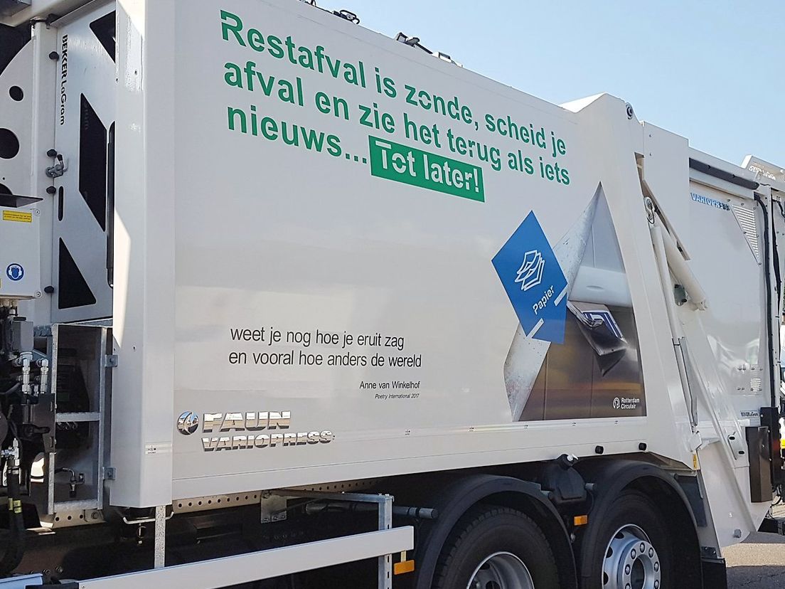 Vuilniswagen met winnende dichtregel