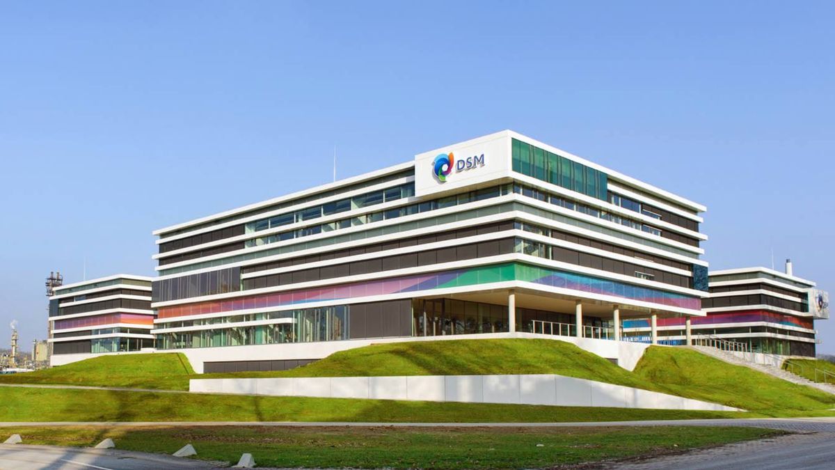 Werknemers kunststofbedrijf in Geleen leggen voor onbepaalde tijd het werk neer