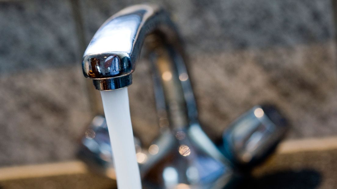 Waterbedrijven: gebruik minder water vanwege hitte