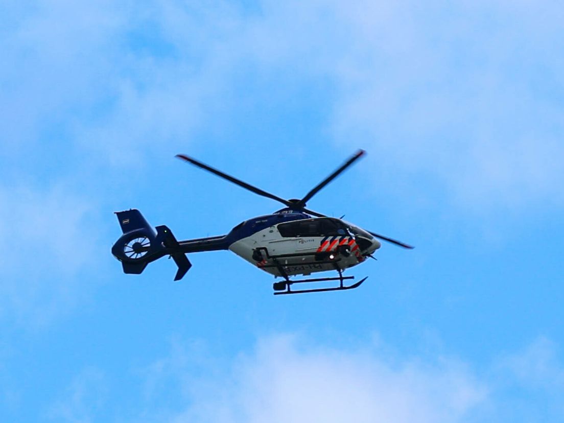 Grote zoektocht naar vermiste vrouw bij Hoogeveen, ook politiehelikopter zoekt mee