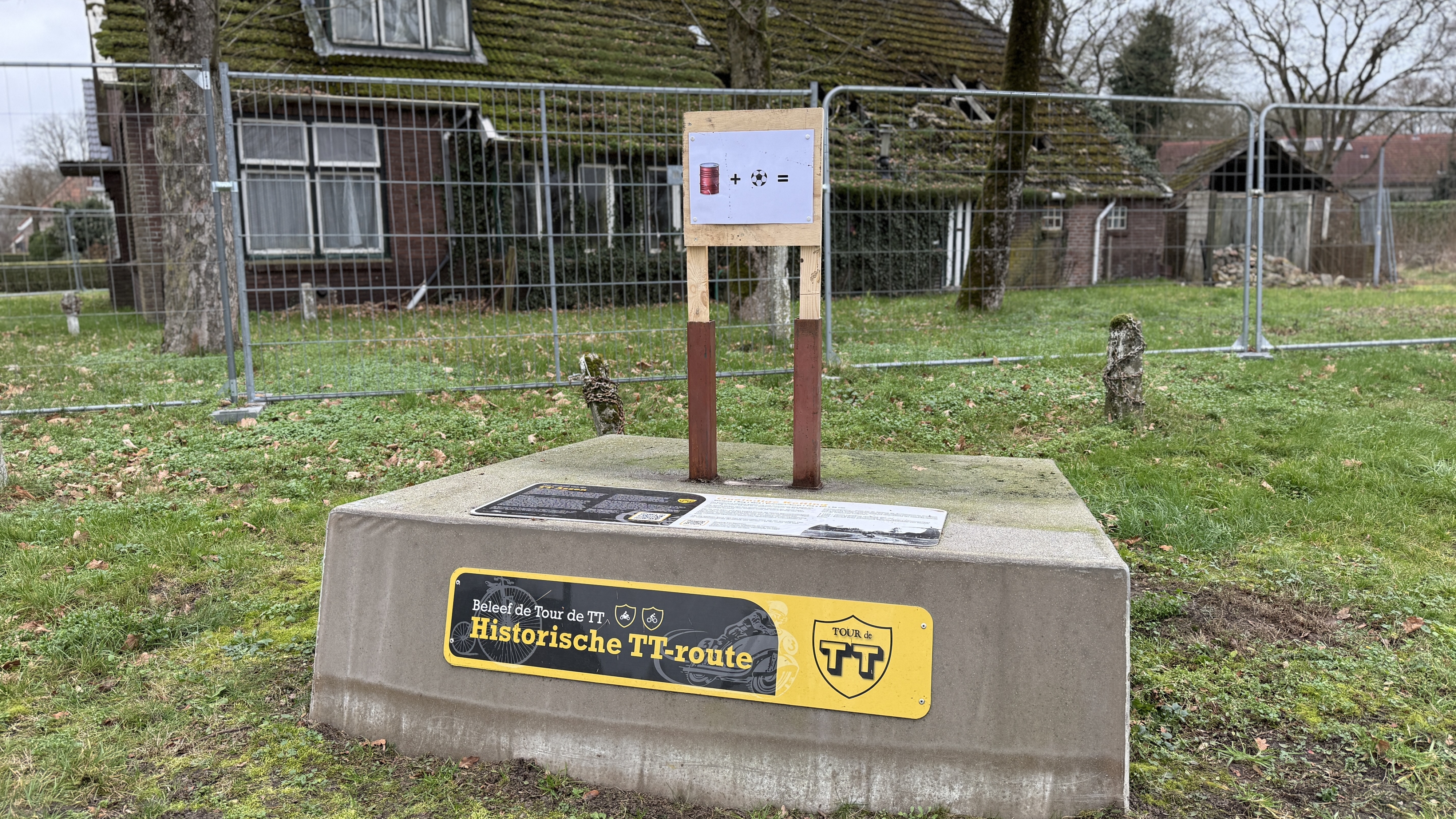 TT-kunstwerken uit zes plaatsen gestolen