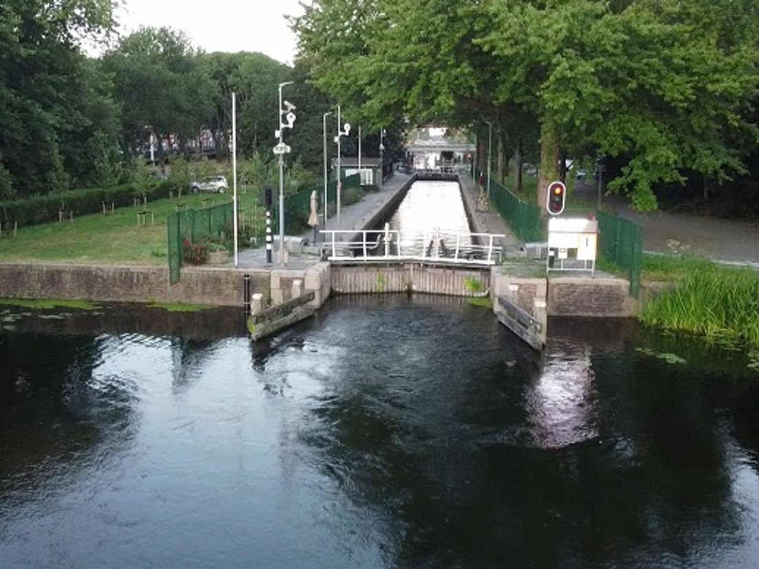 Water uit het Amsterdam-Rijnkanaal stroomt binnen