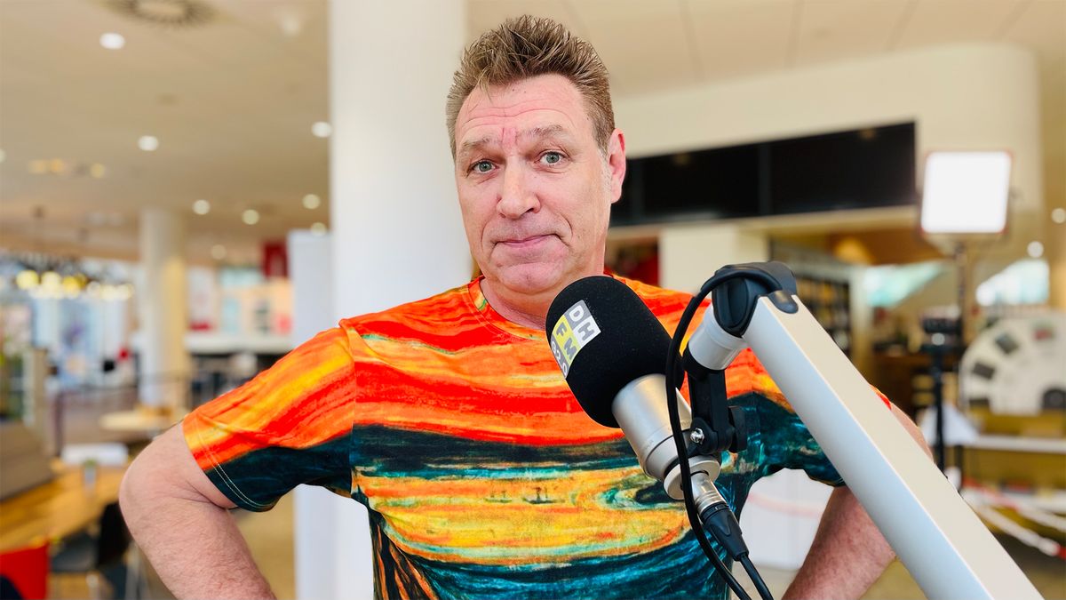 Cabaretier Sjaak Bral in Straatwijs over 'zijn' Bezuidenhout