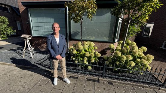 420 Joodse slachtoffers geëerd in Apeldoorn: 'Achter iedere steen zit een verhaal'